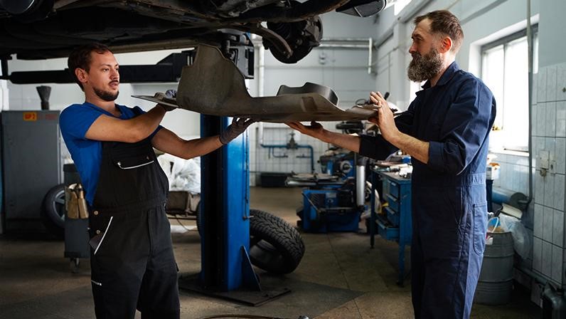 luxury car repair centres